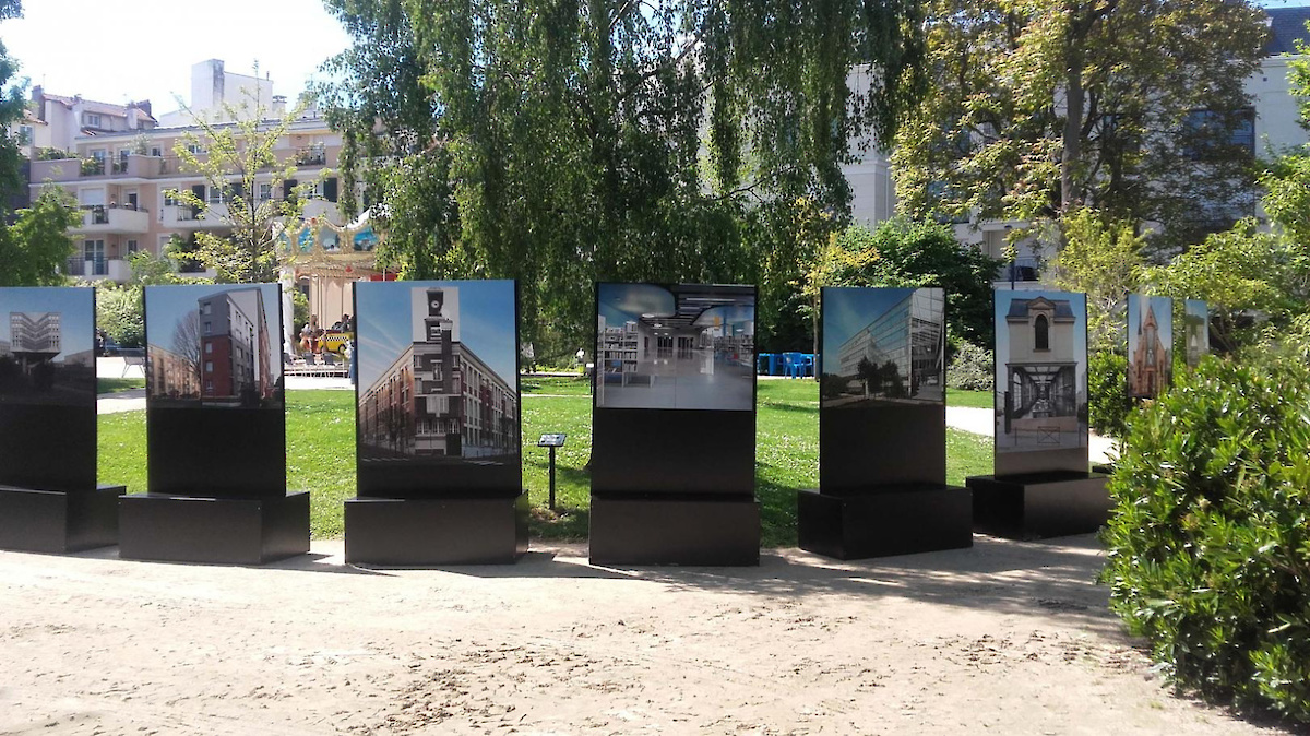 Vue des photographies à l'extérieur